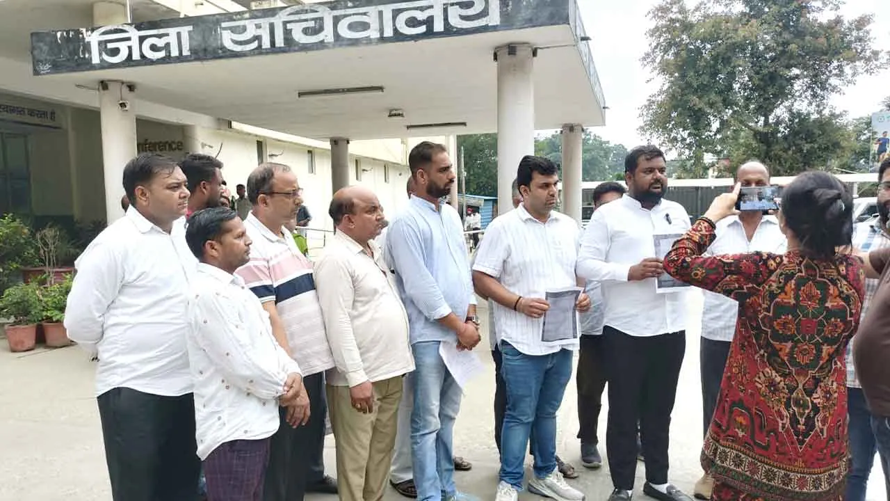 जिला पुलिस अधीक्षक से अपने प्लाट से नाजायज कब्जा हटवाने और पुलिस सुरक्षा उपलब्ध करवाने की मांग की